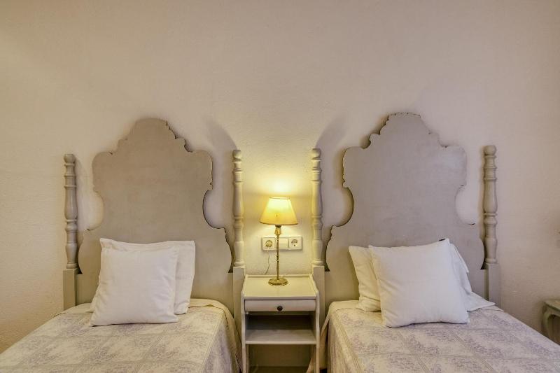 Casa con piscina - image 4