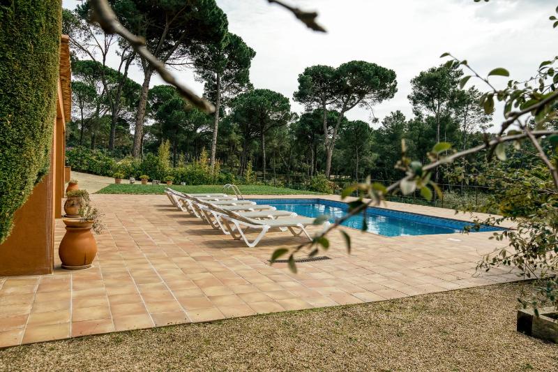 Casa con piscina - image 21