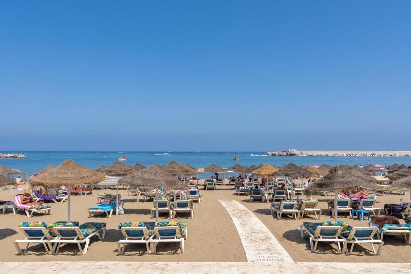 Fuengirola Beach con parking gratis - image 8