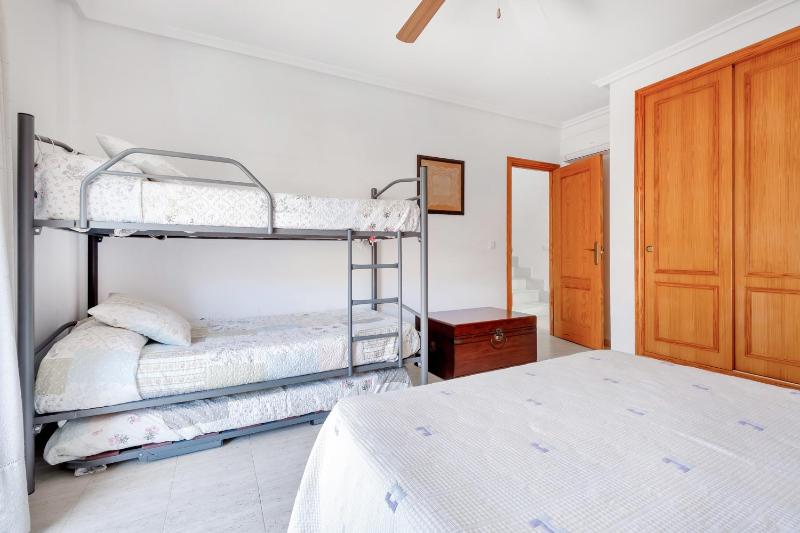 Casa en playa con piscina Novamar - image 21