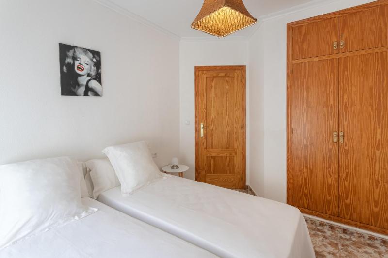 Apartment 50 meters from the beach - image 7
