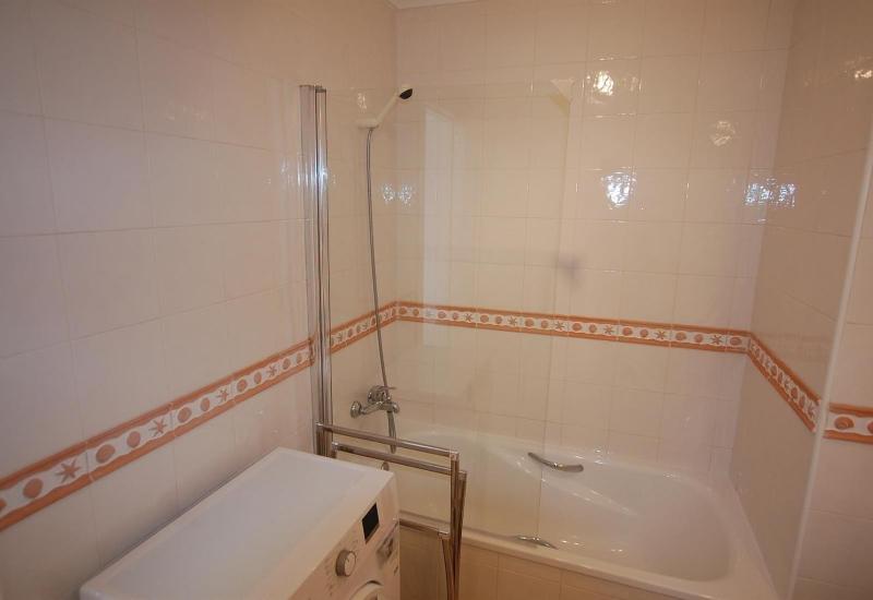 Very nice apartment with see views - image 15