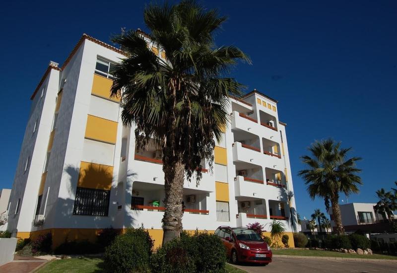 Very nice apartment with see views - image 11