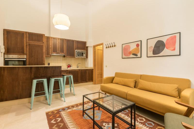 Dumonde Parking - image 15