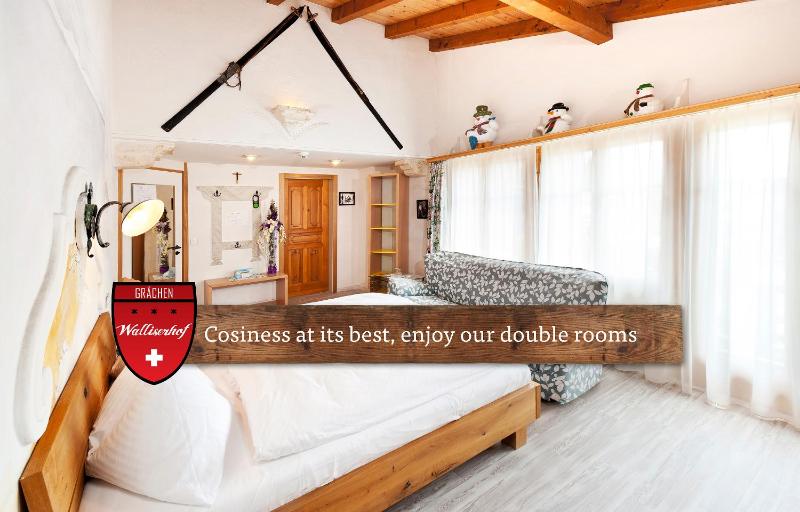 Superior Double Room image 3
