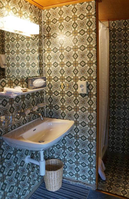 Budget Room with Shared Bathroom image 2