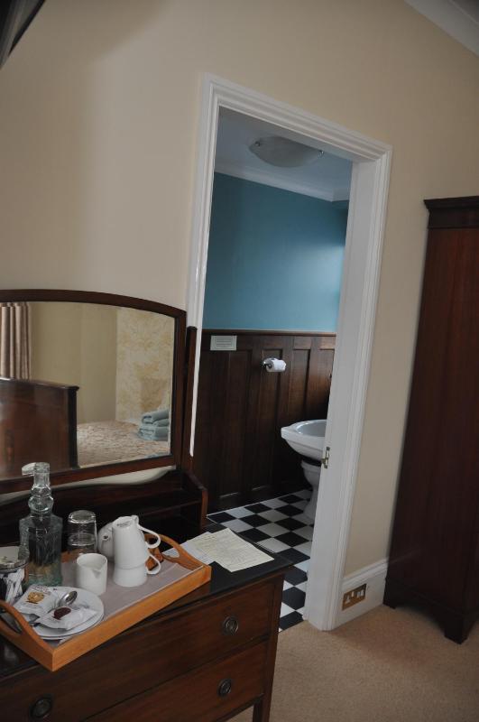 Single Room image 4