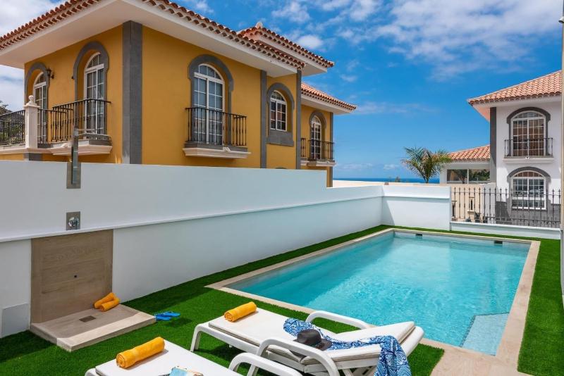 Villa Costa Adeje - image 1
