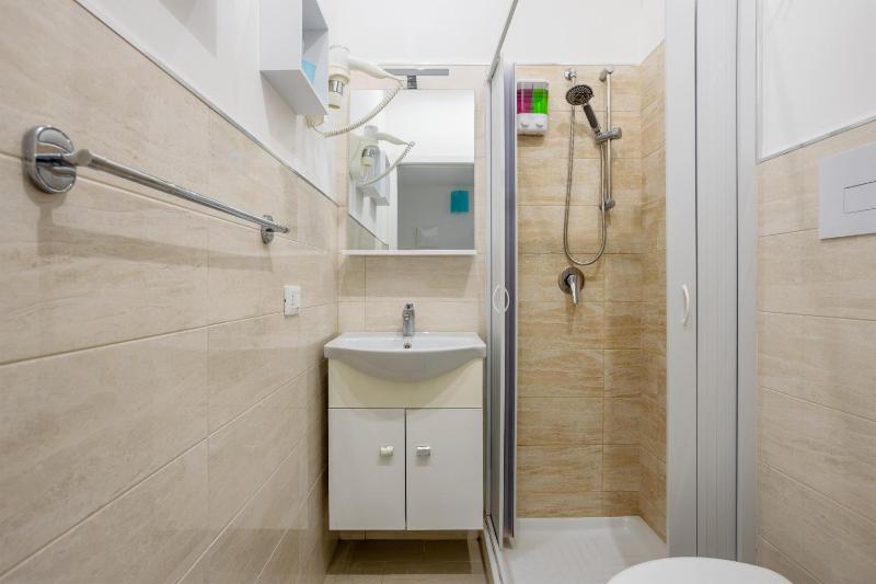 Studio Flat Blu Palermo Mondello - image 3