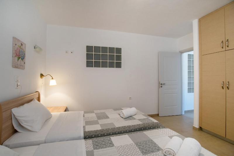Blue Xenia Villas Paros - image 25