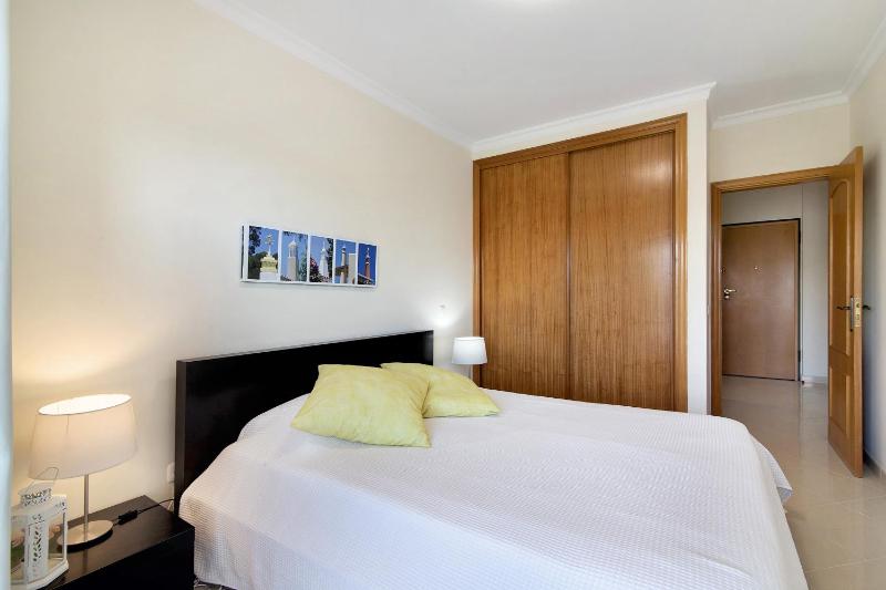 Lovely one bedroom apartment - image 19