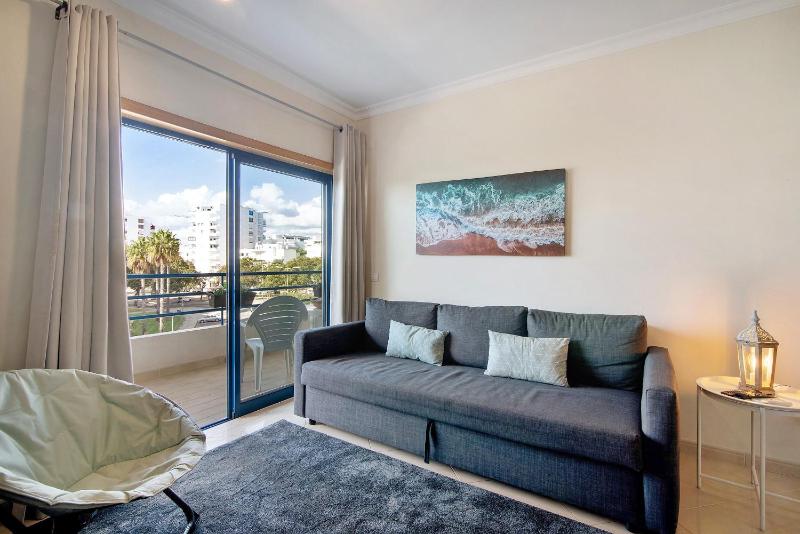 Lovely one bedroom apartment - image 9