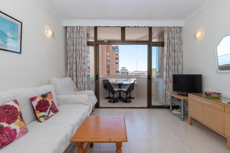 Sunny one bedroom apartment - image 11
