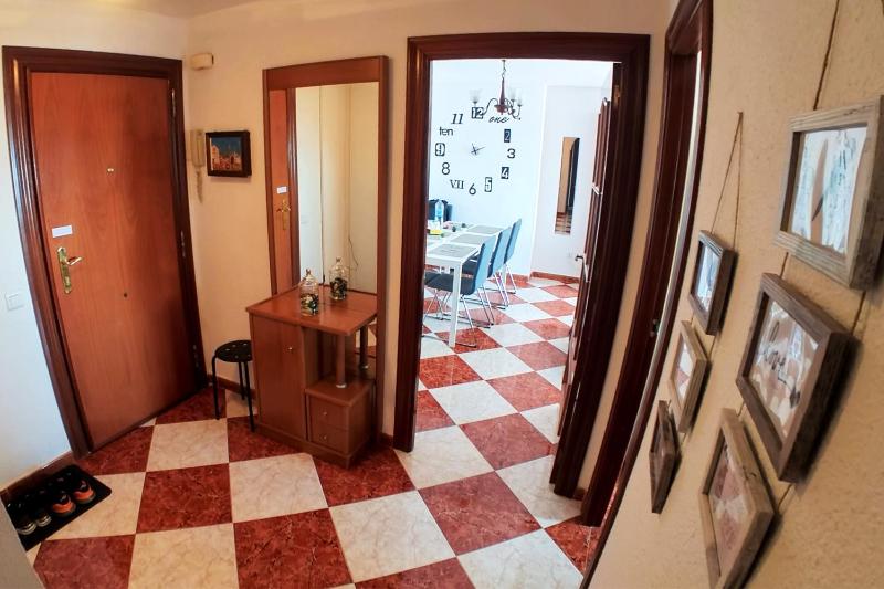 Stunning Sea View 2-bedroom Near - image 15