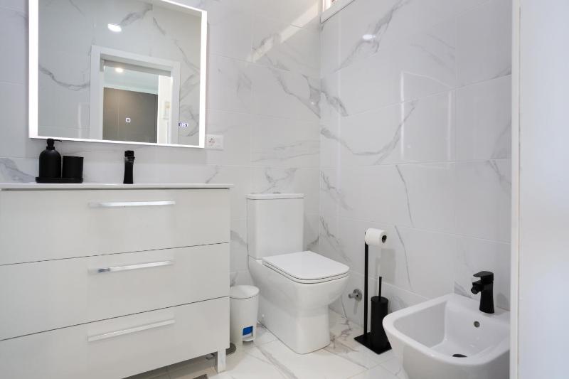 Apartamento Frente Oceano - image 14