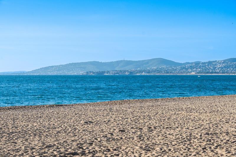 Doux Zéphir proche plage - image 7