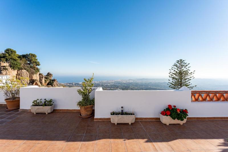 Sierra Mar Penthouse - image 23