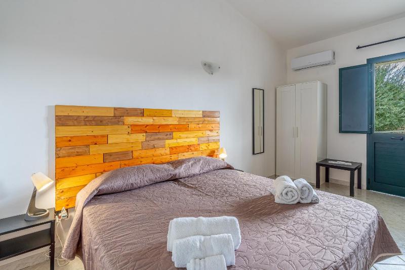 Fiumara Val Di Noto Country Rooms - image 43
