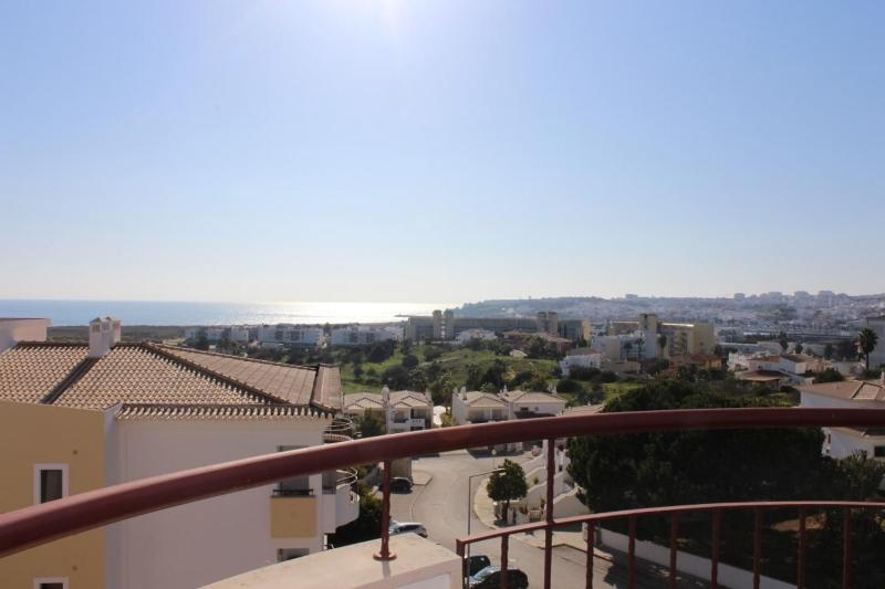 Meia Praia Beach Apartment - image 5