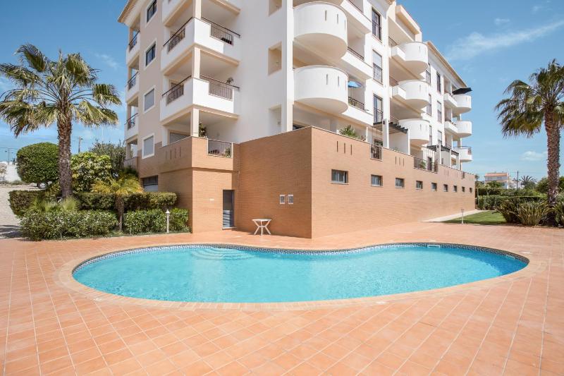 Meia Praia Beach Apartment - image 11