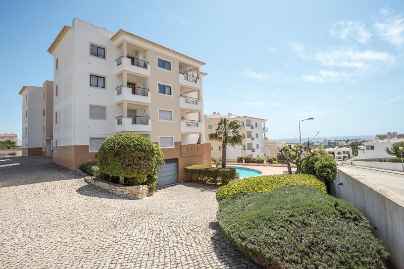 Meia Praia Beach Apartment - image 6