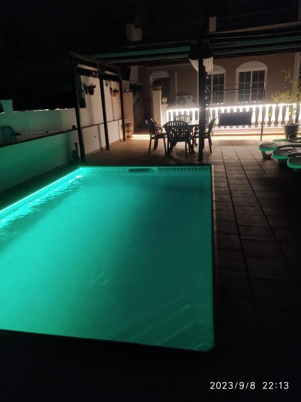 Vivienda con piscina - image 6