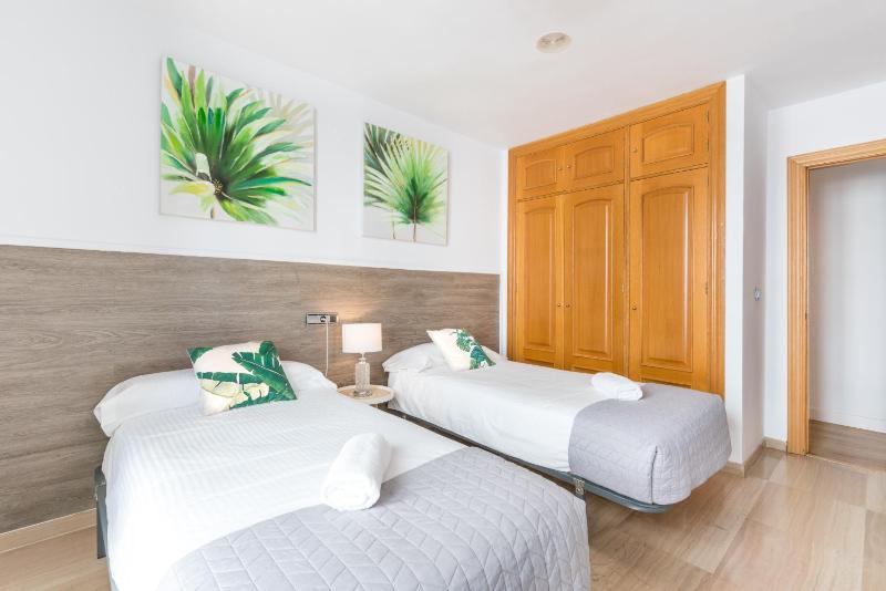 Apartamento Moderno Calle Larios - image 2