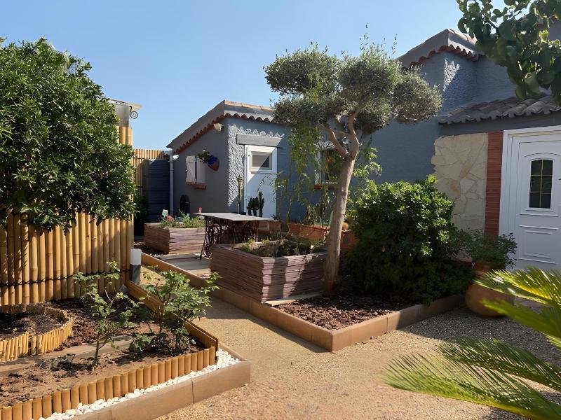 Le Cabanon de vacances avec patio - image 3