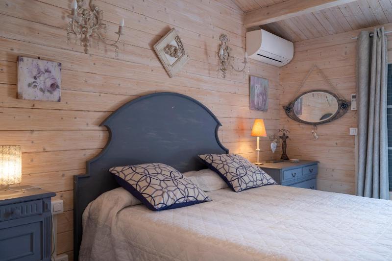 Le Cabanon de vacances avec patio - image 6