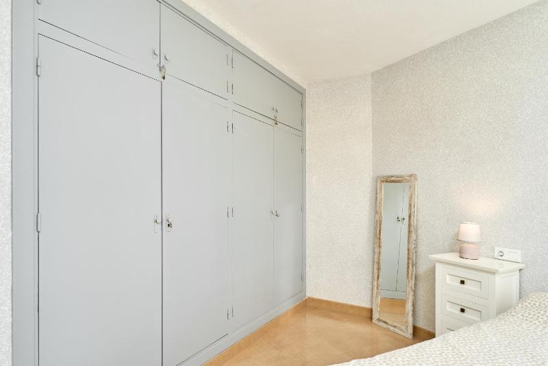 Frontal Apartment - image 17