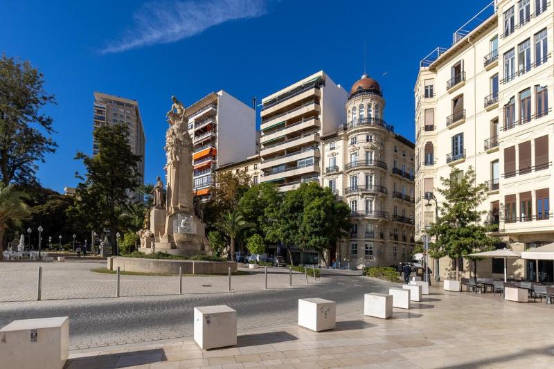 City And Beach By Fidalsa - image 4
