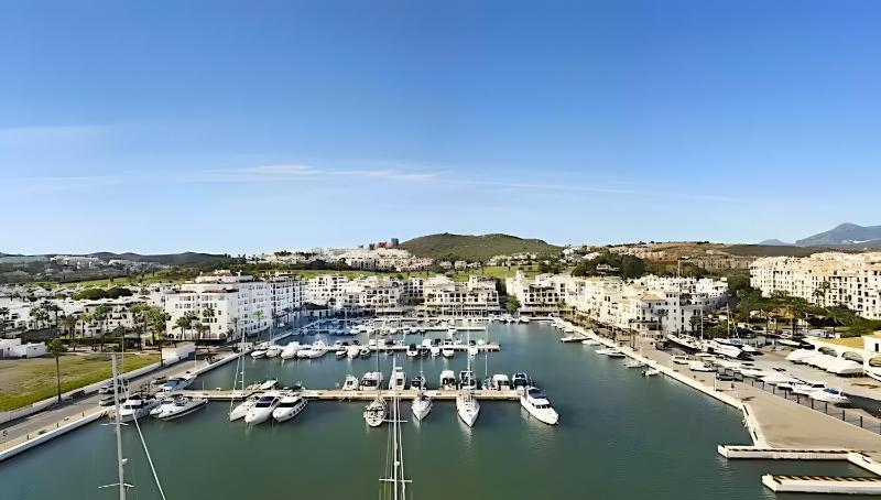 Marina La Duquesa Beach Resort Apa - image 24