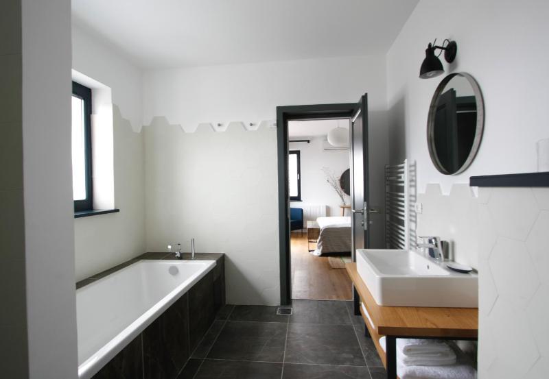 Superior Double Room with City View image 4