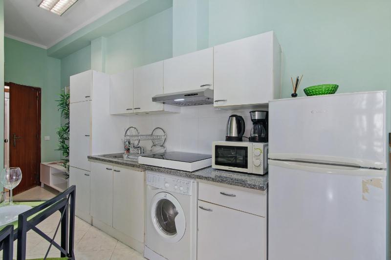 Faro Downtown Suites - Vila Adentro - image 23