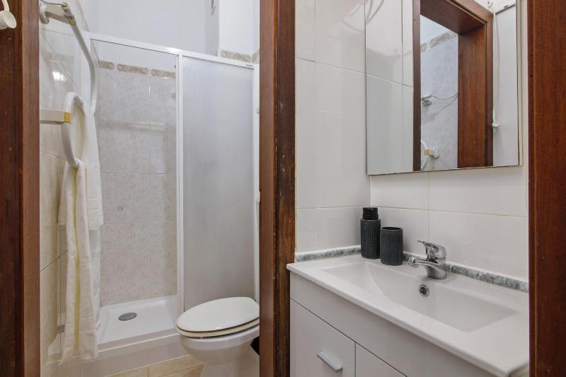 Faro Downtown Suites - Vila Adentro - image 5