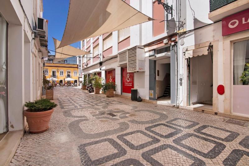 Faro Downtown Suites - Vila Adentro - image 15