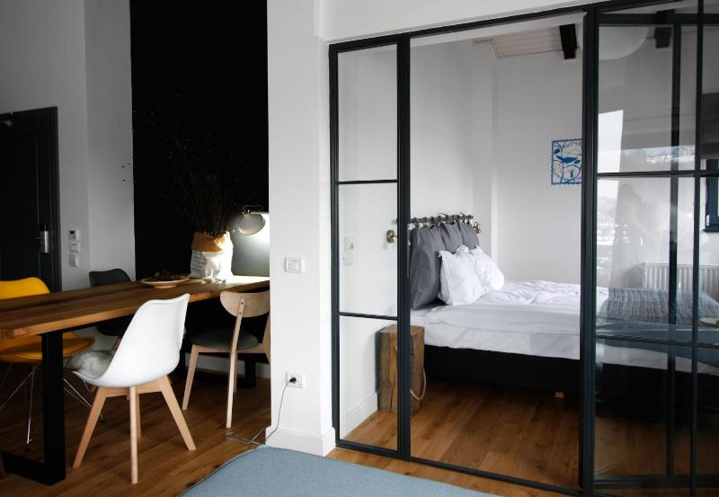 Apartment with Mountain View image 3