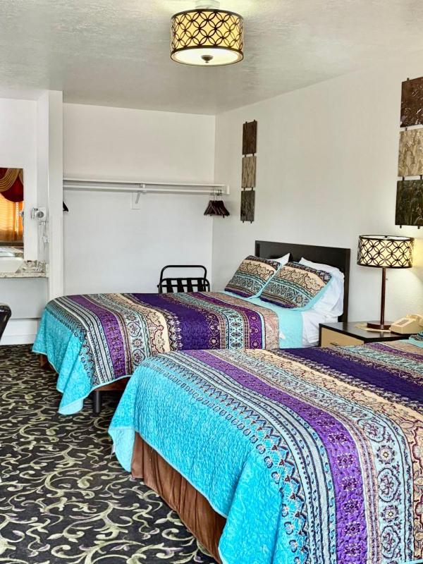 Motel West - image 20