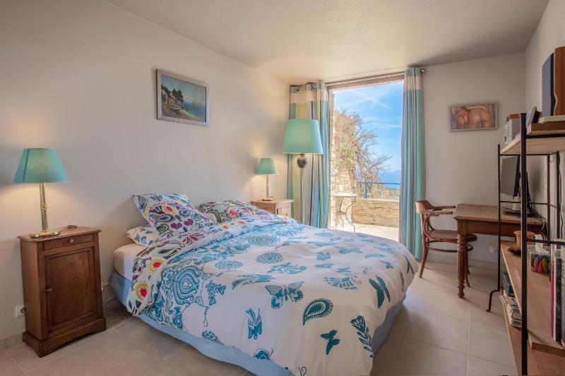 Maison Gaou Bénat Piscine Vue mer - image 12