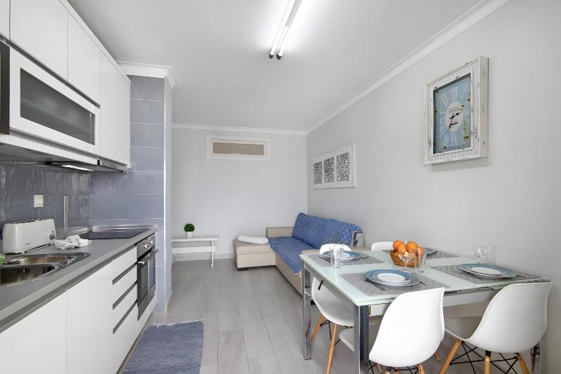 Seaside Apartment - Praia da Rocha - image 17