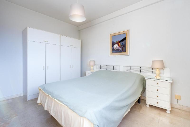 Fuengirola City Centre Apartment - image 13