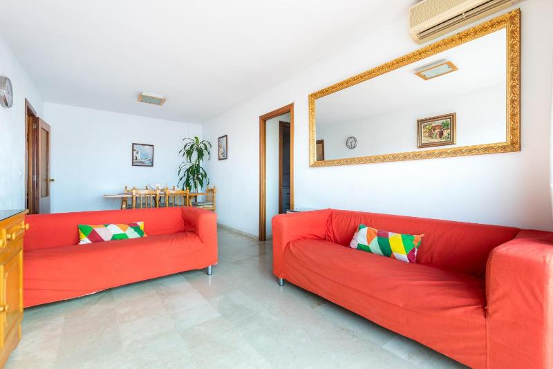 Fuengirola City Centre Apartment - image 12