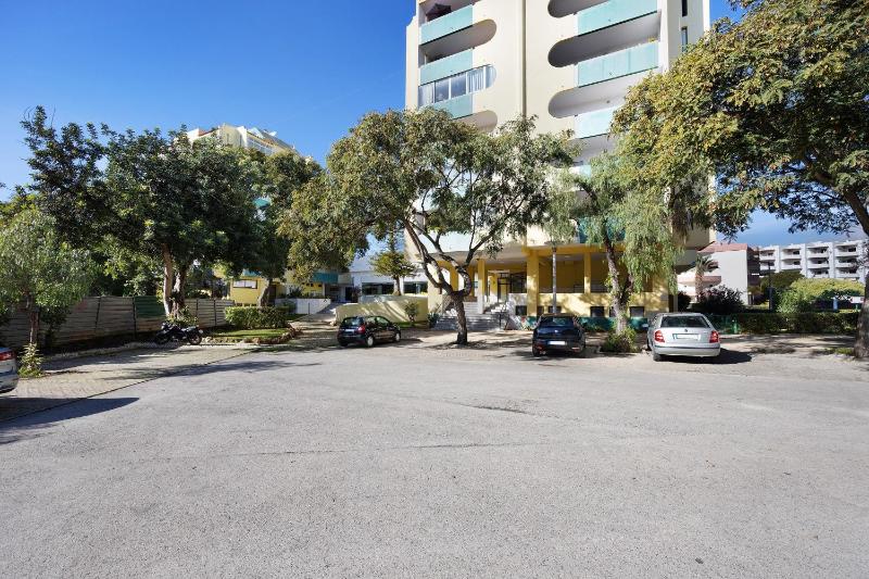 House Amendoeiras - image 15