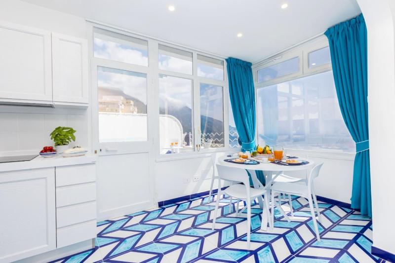 Aurora Luxury Suites Seaview - image 48