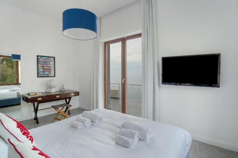 Luxury Villa La Balena Blu - image 31