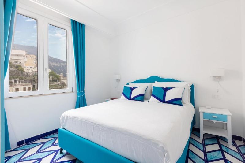 Aurora Luxury Suites Seaview - image 50