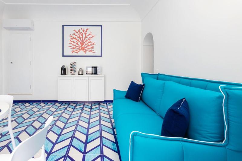 Aurora Luxury Suites Seaview - image 41
