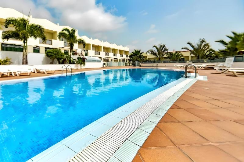 Oasis Fañabe Townhouse - image 3