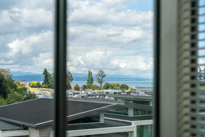 Riverlight Nook - Lake Taupo Holiday Home - image 24