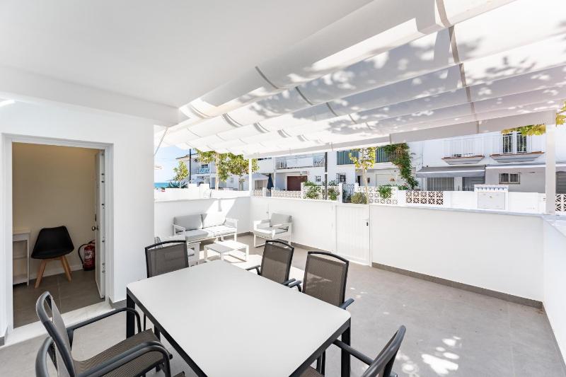 248 New Frontline Beach Mollina - image 8
